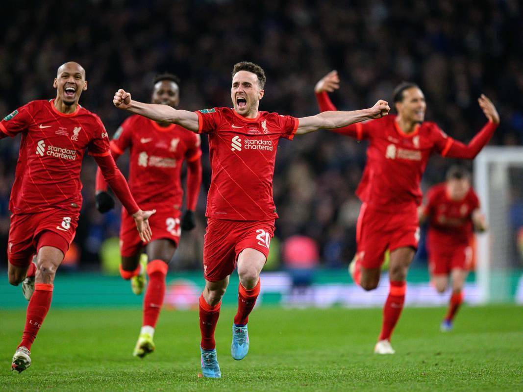 伯恩茅斯客场逆袭伯恩利，取得胜利的简单介绍